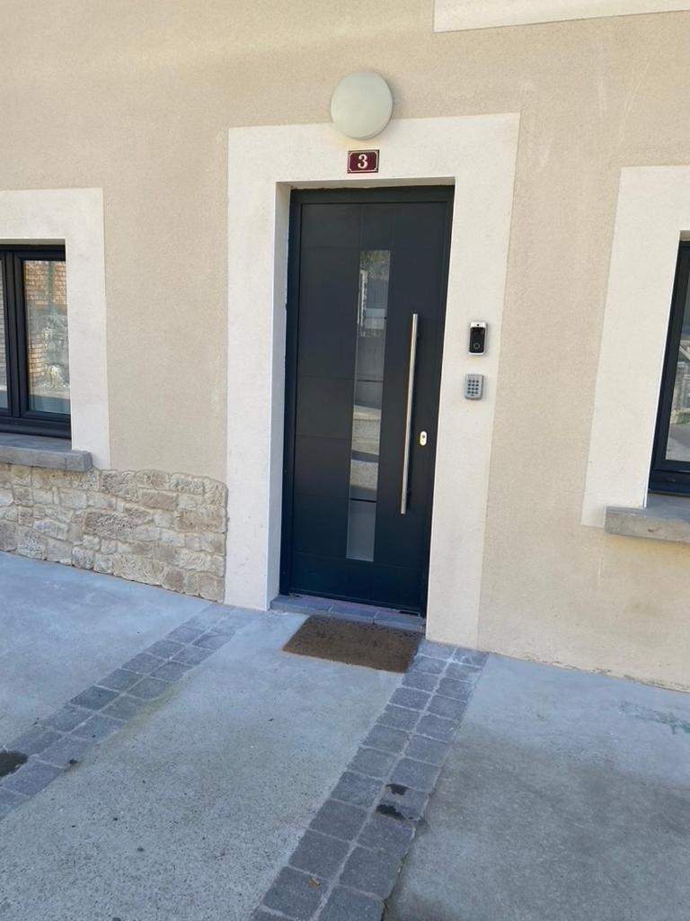 Suran - 2 Pers-Wifi-Confort Oyonnax Exterior photo